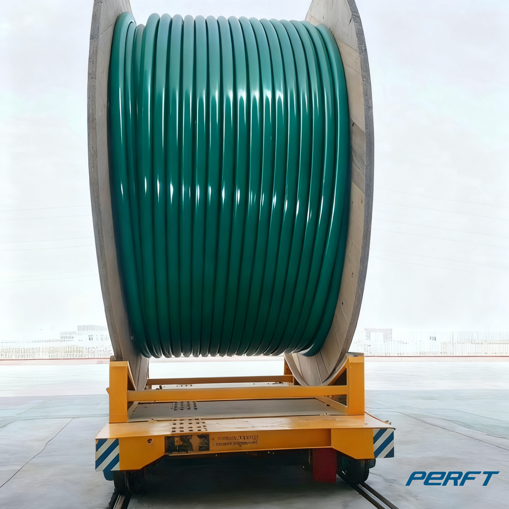 Rail transport vehicles transport large cable reels, with strong load-bearing capacity, safe and stable, time-saving and labor-saving